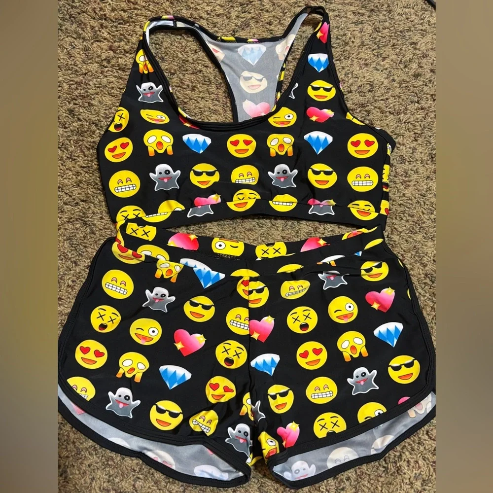 NWOT Plus Size Emoji Set - Picture 4 of 10